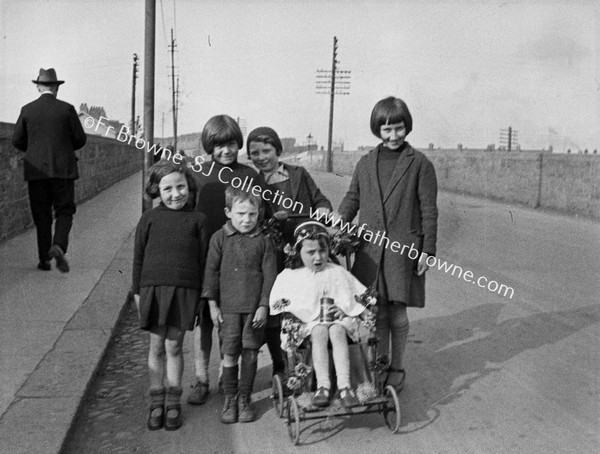 THE QUEEN OF THE MAY WITH CHILDREN